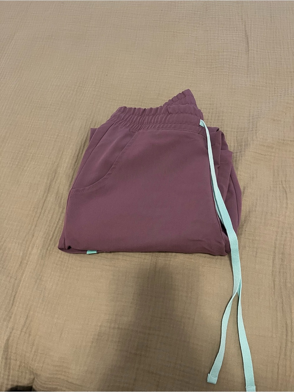 Garde-Malade Straight Cut Scrub Pants Mauve Size S - Picture 2 of 5